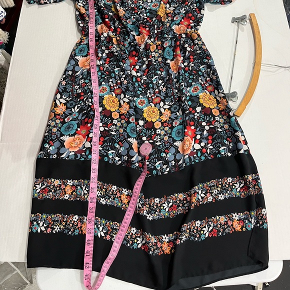 LOFT FLORAL PULLOVER DRESS - Picture 15 of 16